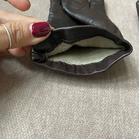 Brown Leather Short Gloves Size Medium - Picture 6 of 6